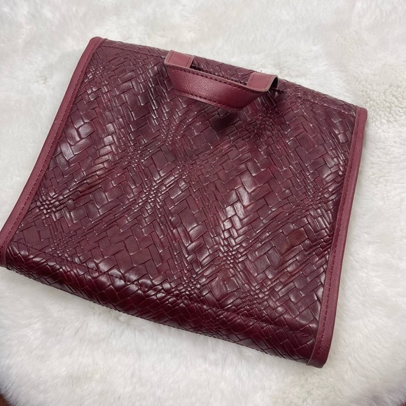 Nicole Miller N.Y. Fold Open Cosmetic Travel Bag Maroon - Picture 6 of 9